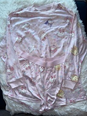 Sanrio Pink Hello Kitty & Friends Long Sleeve Croptop and Shorts Pajama Set